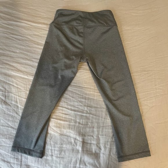 Reebok Cropped Exercise Leggings - Picture 2 of 3